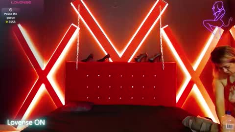 Natasha online show from 09.20.25