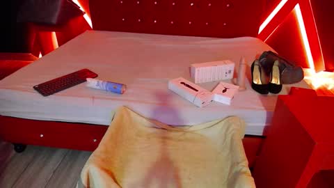 Natasha online show from 09.25.25