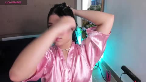 Natasha Sccott online show from 03.11.25