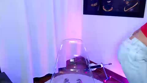 Natasha online show from 09.13.25