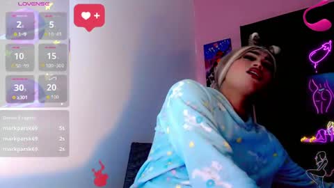 Snapshot of natasha_clifford chatting on 04.20.26 natasha_clifford online show from 04.20.26