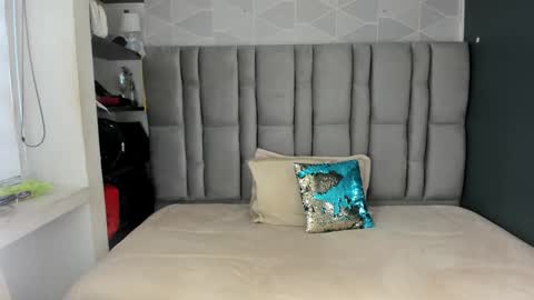 N A T A S H A online show from 11.18.25