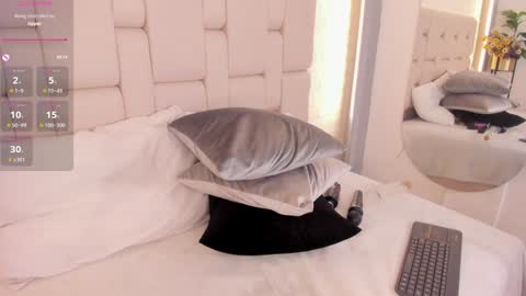 Snapshot of natasha_smith09 chatting on 12.31.24 Natasha Smith online show from 12.31.24