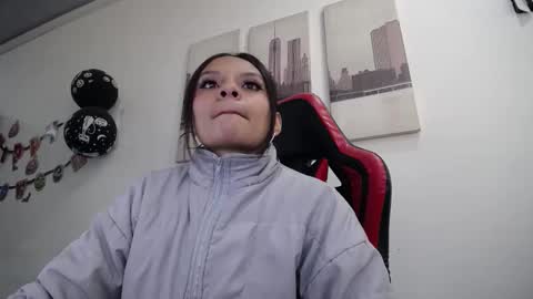 Snapshot of natashax_hot chatting on 10.20.25 Natashax online show from 10.20.25