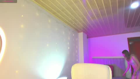 Snapshot of nathaaly_sky chatting on 01.11.25 nathaly sky online show from 01.11.25