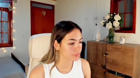 Snapshot of nathaaly_sky chatting on 01.14.25 nathaly sky online show from 01.14.25