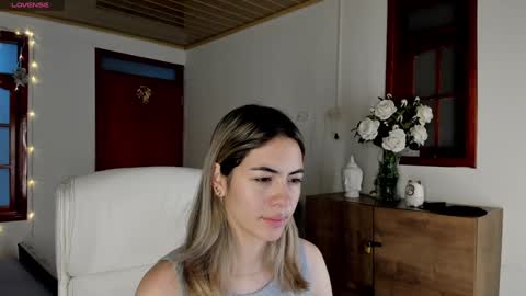 Snapshot of nathaaly_sky chatting on 01.22.25 nathaly sky online show from 01.22.25