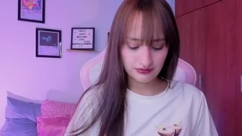 Snapshot of nathalia_ramirez_ chatting on 04.25.26 Nathalia Ramirez online show from 04.25.26