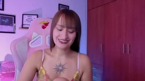 Snapshot of nathalia_ramirez_ chatting on 04.28.26 Nathalia Ramirez online show from 04.28.26