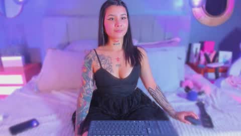 nathalia stone  online show from 02.01.26