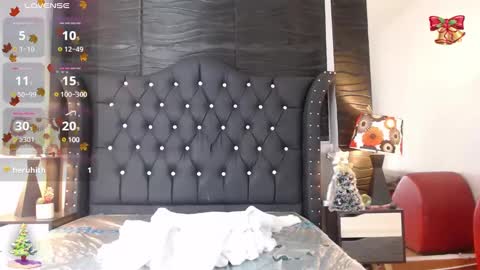 Snapshot of nathaliaz_ chatting on 12.15.24 nathaliaz online show from 12.15.24