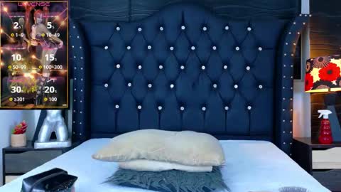 Snapshot of nathaliaz_ chatting on 10.07.25 nathaliaz online show from 10.07.25