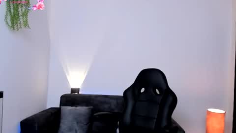 NATHALIE online show from 01.30.25