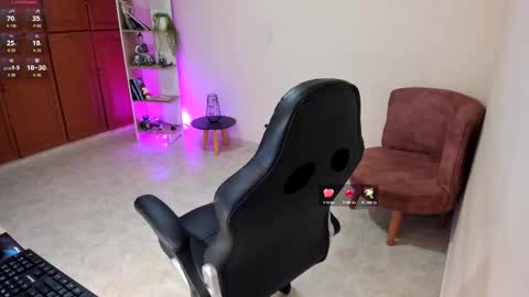 NATHALIE online show from 12.18.25