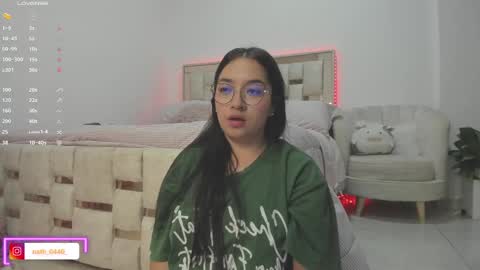 Snapshot of nathaly_star04 chatting on 02.10.25 online show from 02.10.25