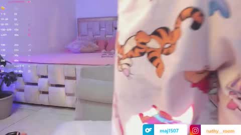 Snapshot of nathaly_star04 chatting on 10.05.25 online show from 10.05.25