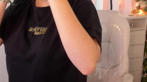 Snapshot of nathalyy_ds chatting on 05.12.26 nathalyy_ds online show from 05.12.26