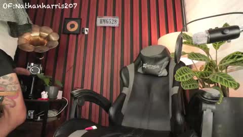 Snapshot of nathanharris207 chatting on 12.04.25 Nathan Harris online show from 12.04.25