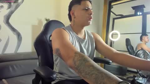 Snapshot of nathannovoa chatting on 12.01.25 Nathan online show from 12.01.25