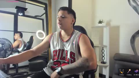 Snapshot of nathannovoa chatting on 12.03.25 Nathan online show from 12.03.25