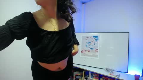 Nathalia online show from 09.24.25