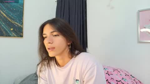 Snapshot of nati_sm chatting on 12.17.25 Nati online show from 12.17.25