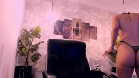 Snapshot of natt_collins chatting on 12.03.25 Natalia online show from 12.03.25