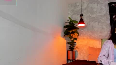 Snapshot of natt_collins chatting on 12.15.25 Natalia online show from 12.15.25