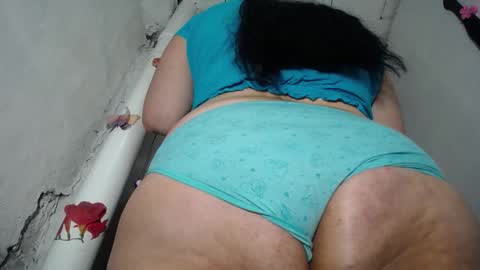 Snapshot of nattasha_foxx chatting on 11.19.25 natalia online show from 11.19.25