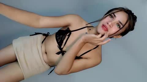 Nathalie smith online show from 04.18.26