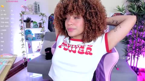 Snapshot of natty_romanof_1 chatting on 01.22.25 natty online show from 01.22.25