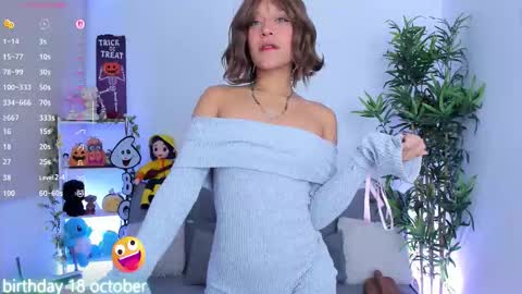 Snapshot of natty_romanof_1 chatting on 10.16.25 natty online show from 10.16.25