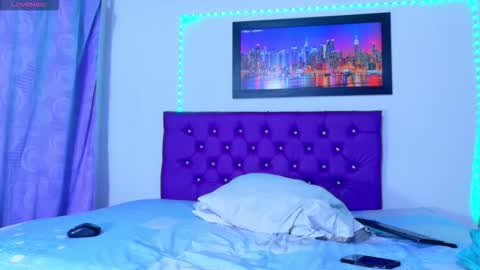  Annie  online show from 11.25.25