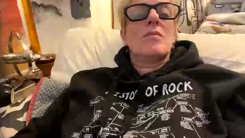 Snapshot of naturalbornsinfull chatting on 11.01.25 naturalbornsinfull online show from 11.01.25