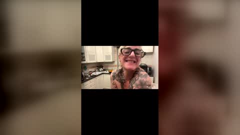 naturalbornsinfull online show from 12.21.25