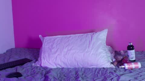 Gwen  online show from 12.16.24