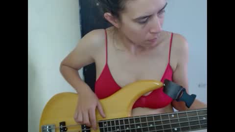 natutalcorps online show from 10.04.25