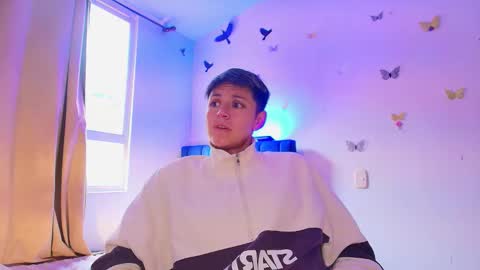 Snapshot of naty_lux19 chatting on 12.04.25 Fernanda online show from 12.04.25