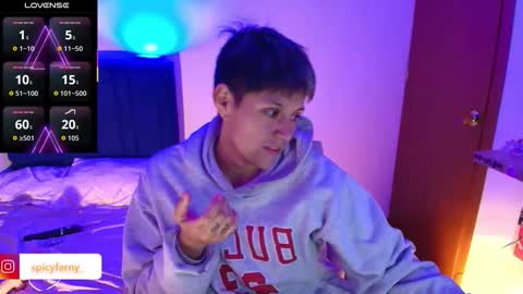 Snapshot of naty_lux19 chatting on 12.15.25 Fernanda online show from 12.15.25