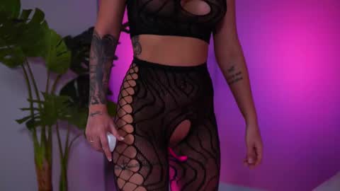 Naty online show from 02.12.25