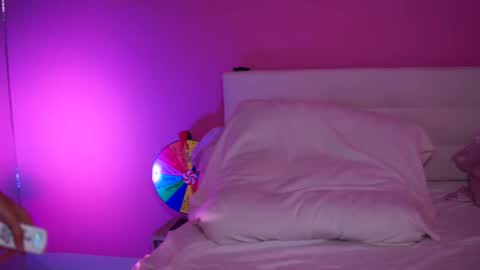 Naty online show from 02.21.25