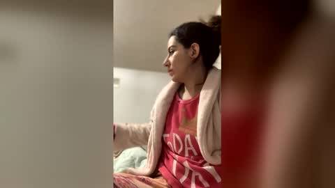 Snapshot of natymia chatting on 03.08.26 Natymia online show from 03.08.26