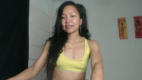 Snapshot of natzumi_mcqueen chatting on 02.11.25 Stella Mcqueen online show from 02.11.25