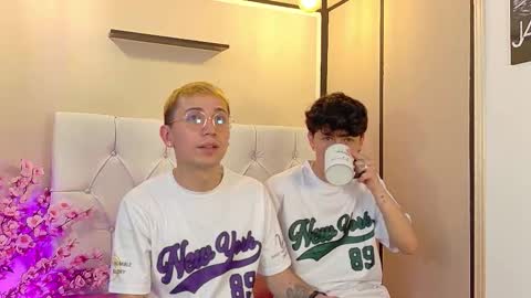 Christopher  Chris online show from 10.29.25