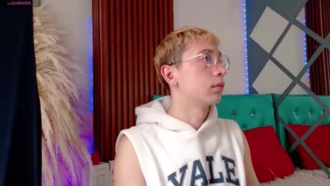 Christopher  Chris online show from 11.14.25