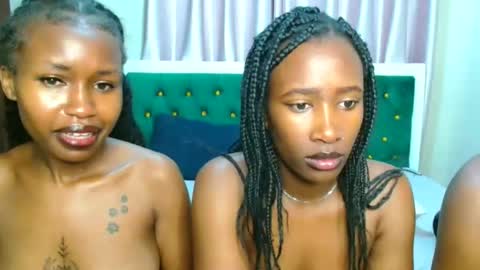 Snapshot of naughty_baddie_ chatting on 10.10.25 Naughty online show from 10.10.25