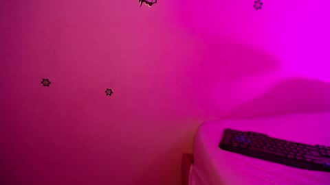  L I S S  online show from 11.19.25