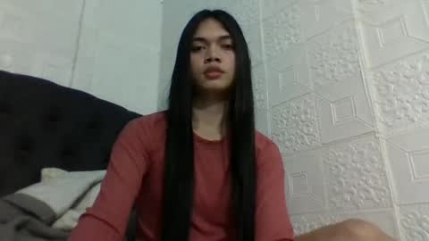 Snapshot of naughty_emmats chatting on 12.18.24 emma online show from 12.18.24