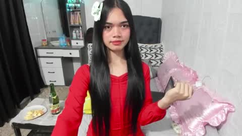 Snapshot of naughty_emmats chatting on 12.24.24 emma online show from 12.24.24