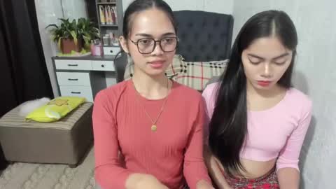Snapshot of naughty_emmats chatting on 02.24.25 emma online show from 02.24.25